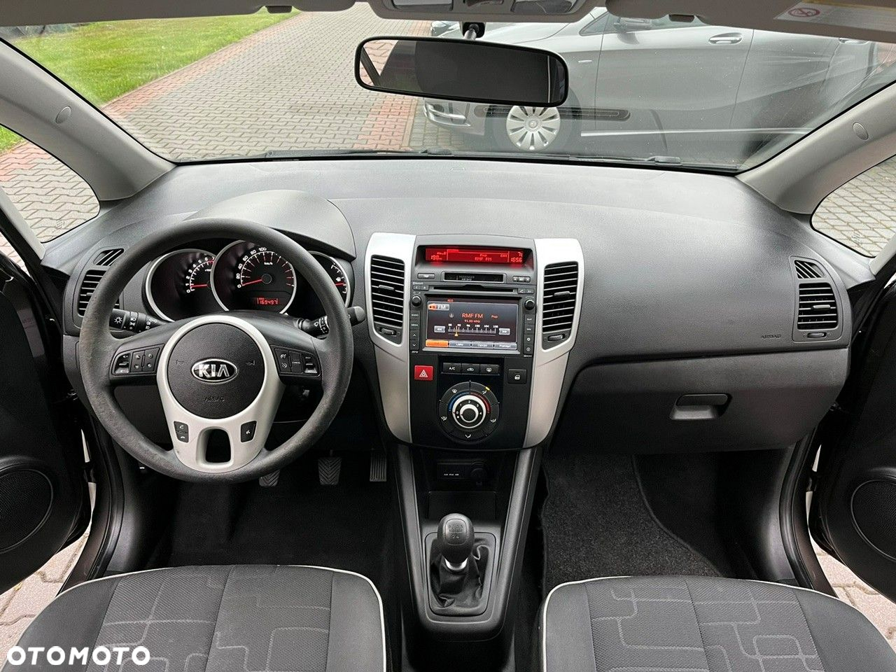 Kia Venga - 7