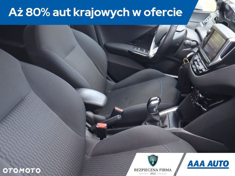 Peugeot 208 - 11