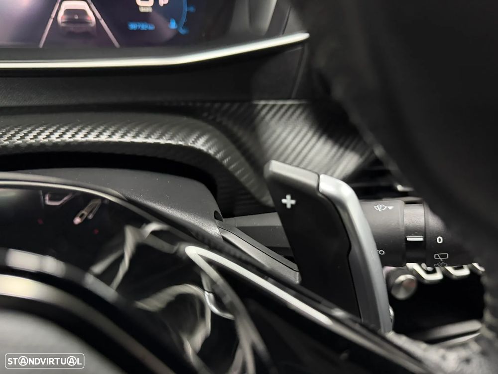 Peugeot 208 PureTech 100 EAT8 Allure - 23