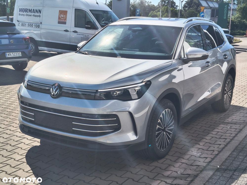 Volkswagen Tiguan - 4