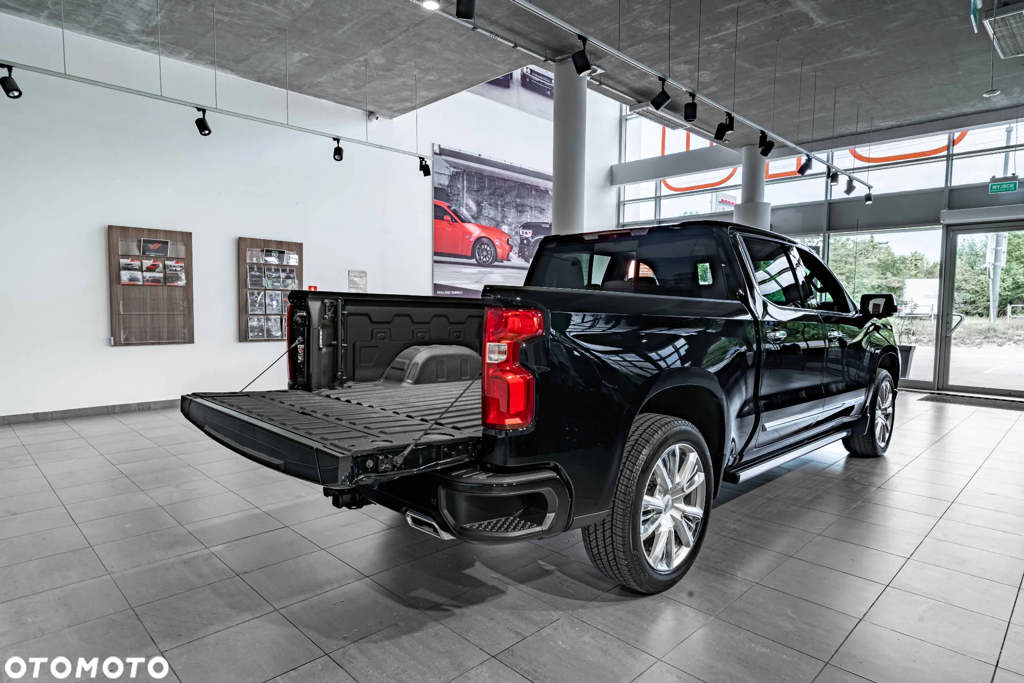 Chevrolet Silverado - 8