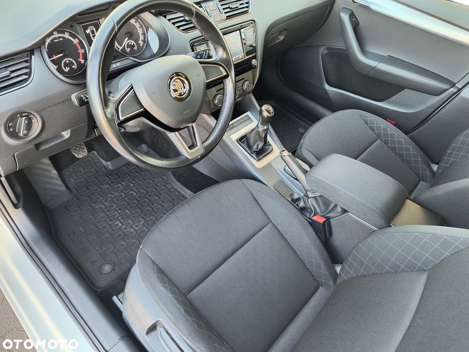 Skoda Octavia 1.5 TSI ACT Active - 10