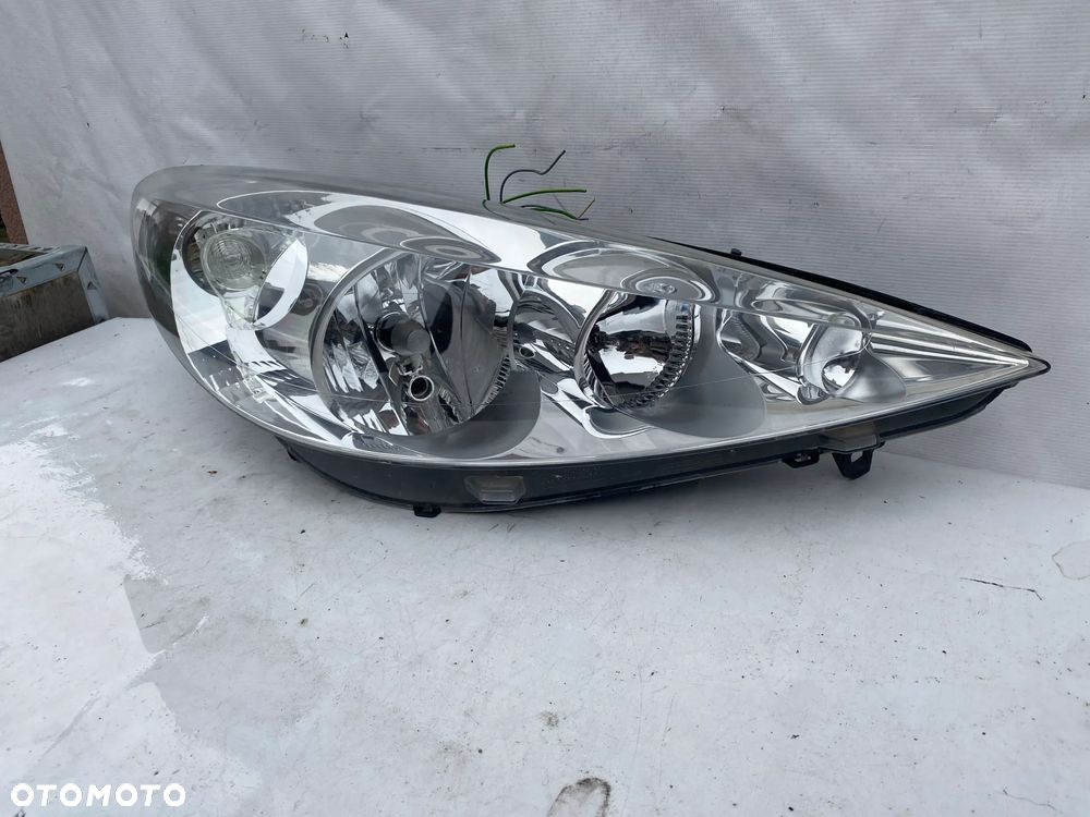 lampa peugeot 206 plus + prawa eu cała - 1