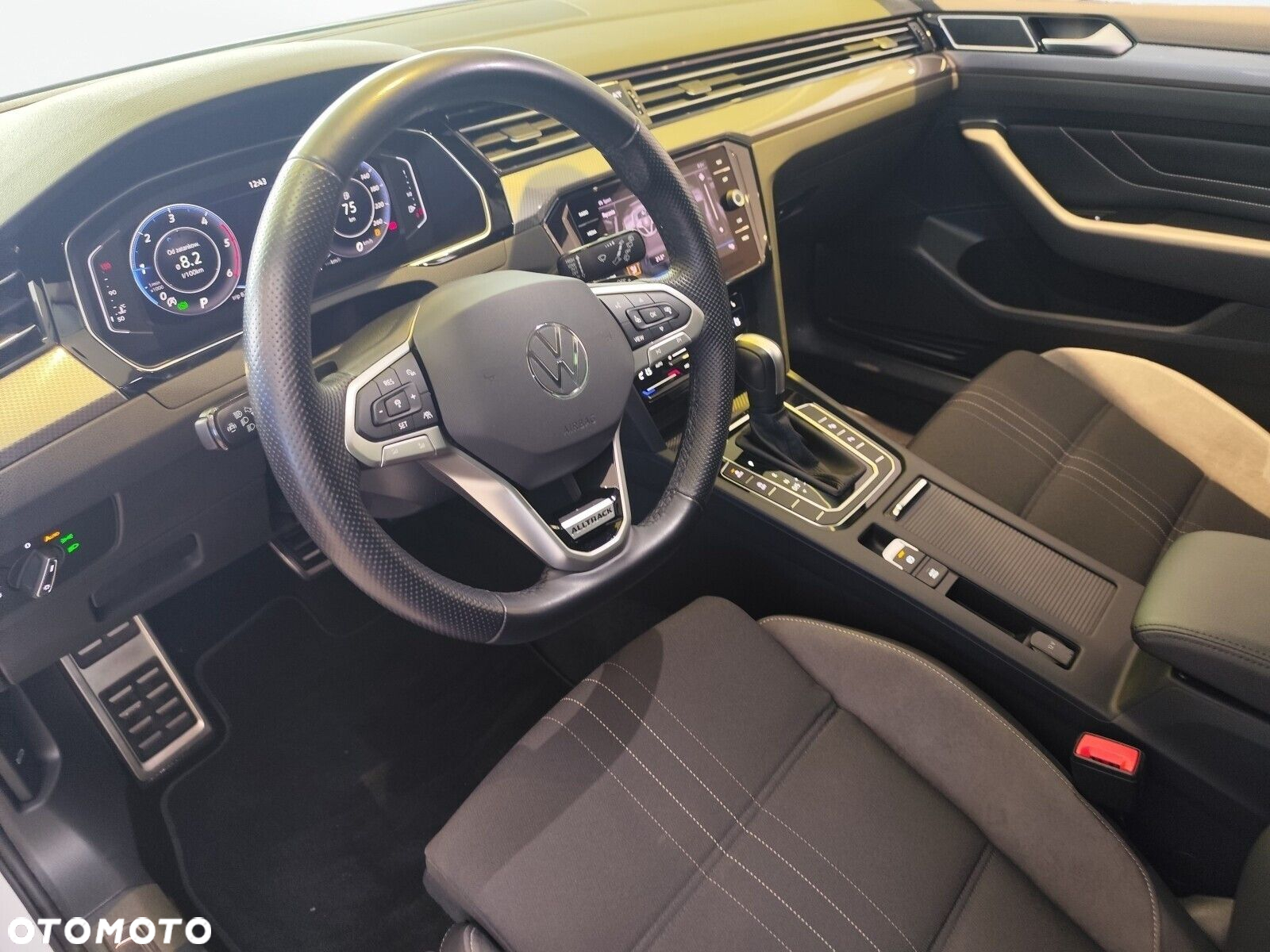 Volkswagen Passat - 9