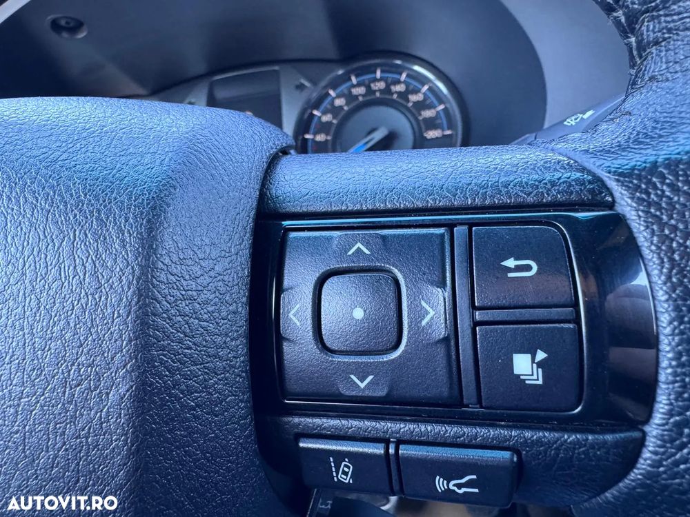 Toyota Hilux 2.8D 204CP 4x4 Double Cab AT Invincible - 28