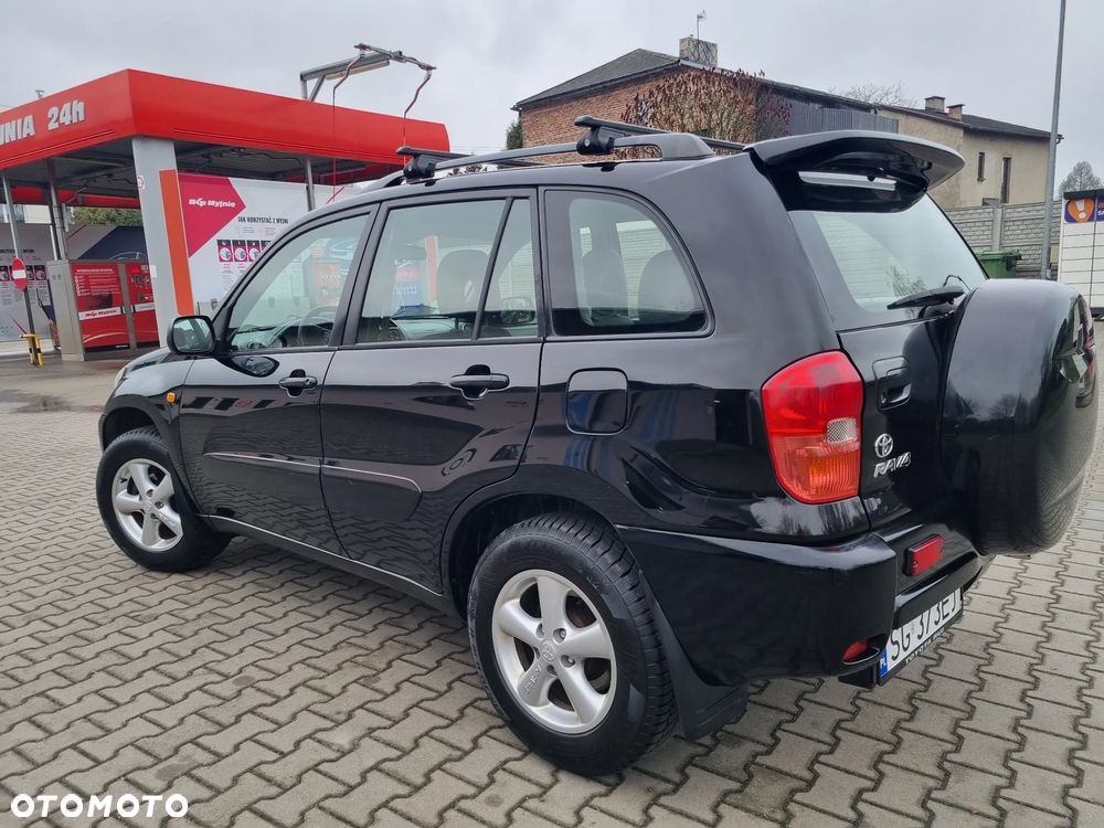 Toyota RAV4 2.0 VVT-i 4x4 - 4