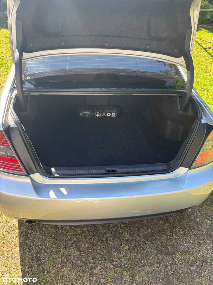 Subaru Legacy - 3