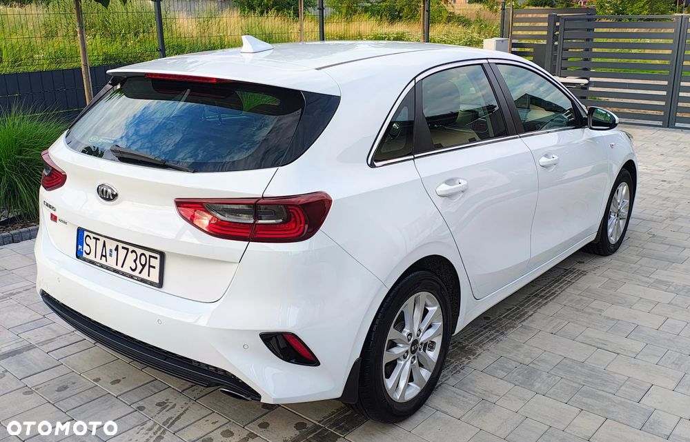 Kia Ceed 1.6 CRDi SCR M - 3