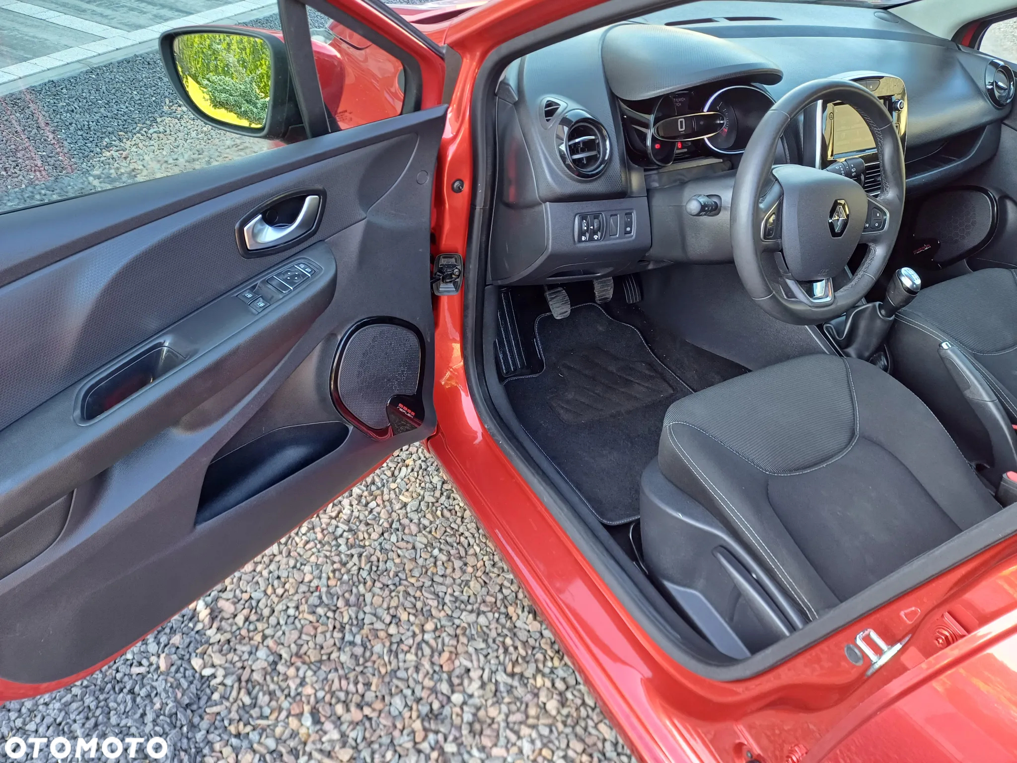 Renault Clio TCe 90 BUSINESS EDITION - 9