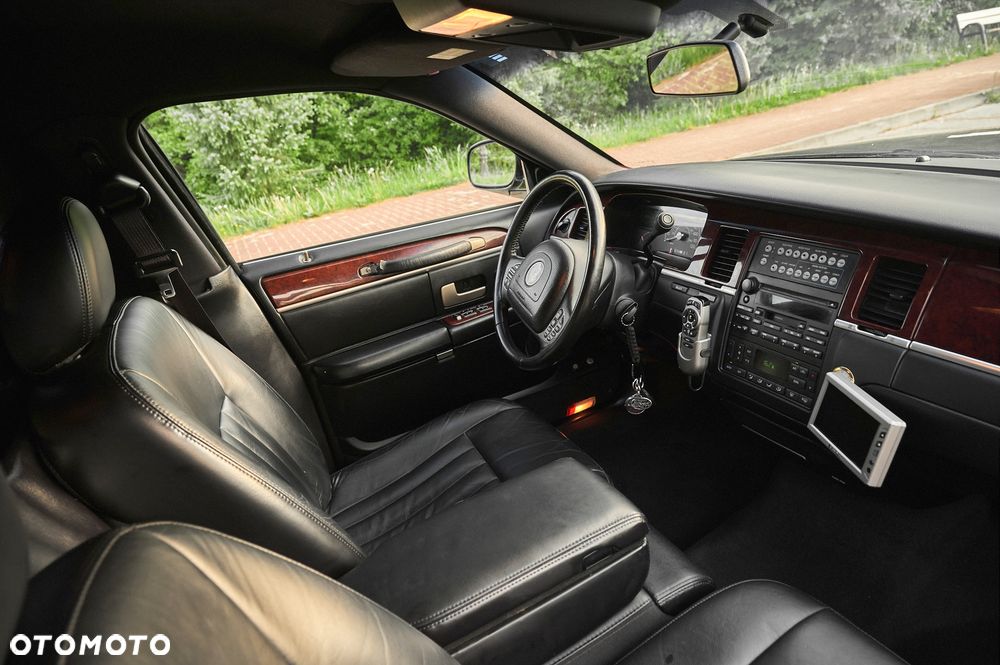 Lincoln Town Car 4.6 Executive - 34