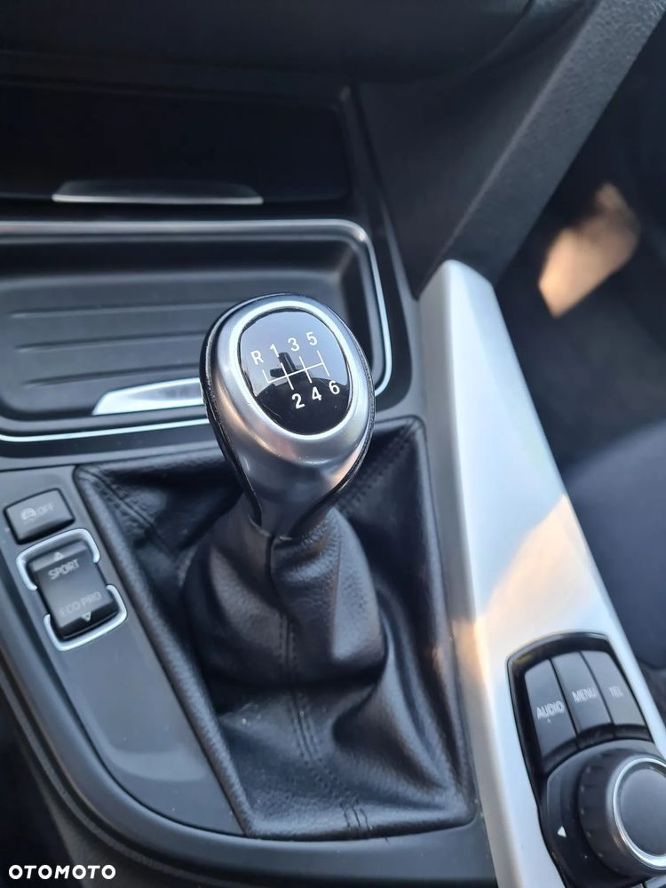 BMW Seria 3 - 15