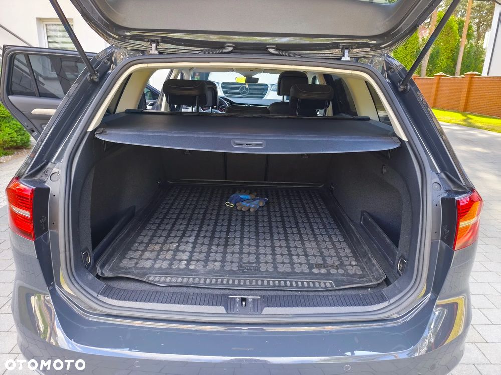 Volkswagen Passat - 27