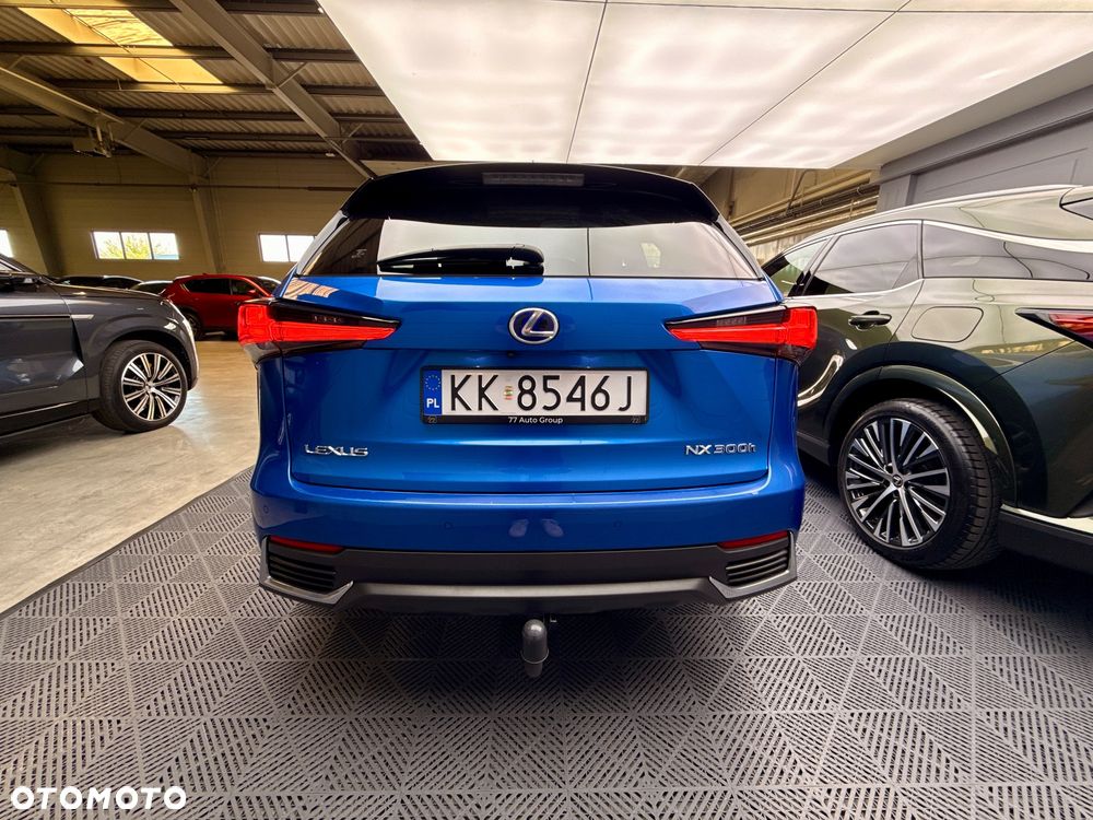 Lexus NX 300h E-FOUR Executive Line - 17