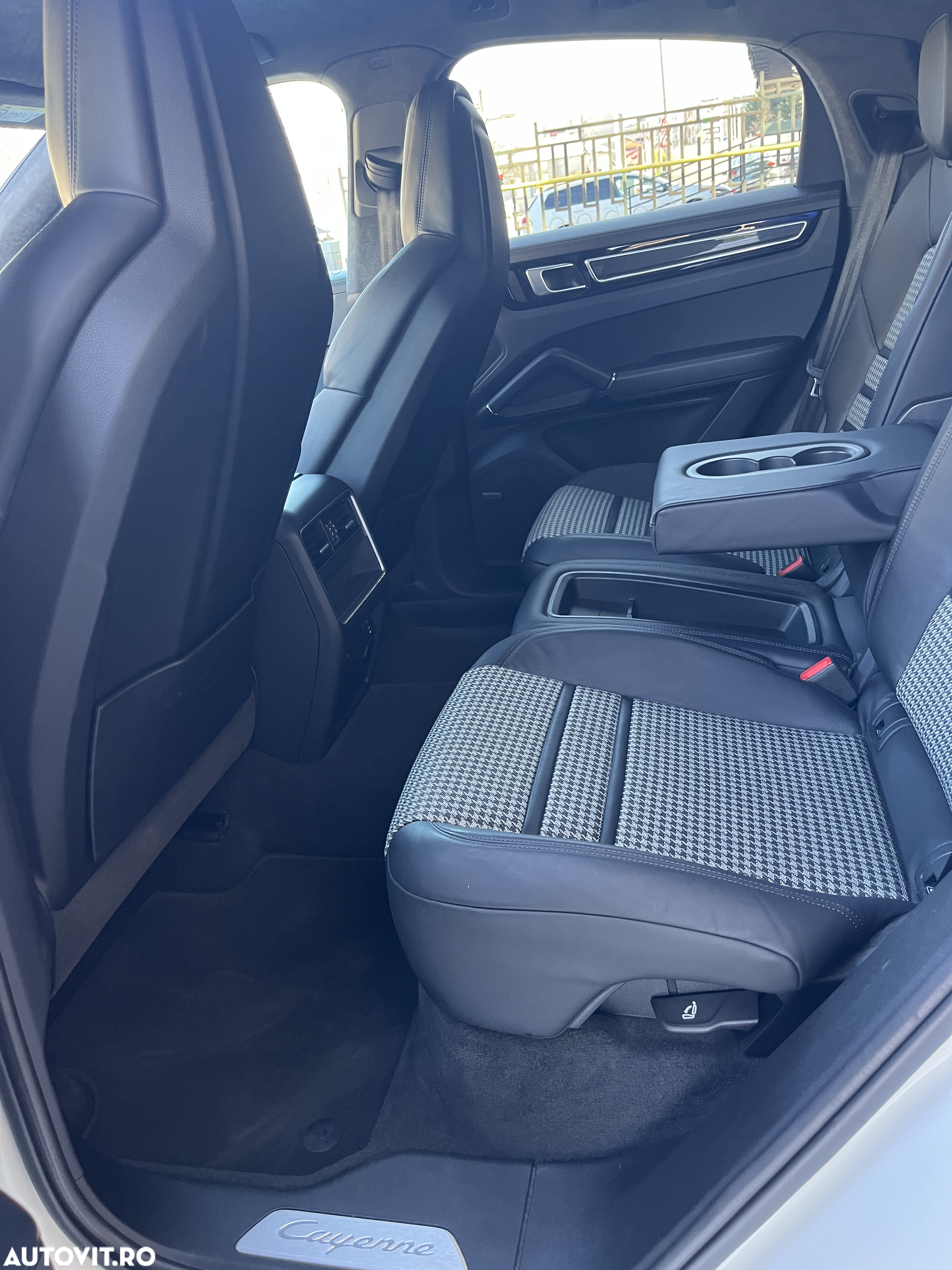 Porsche Cayenne Coupe E-Hybrid Tiptronic S - 25