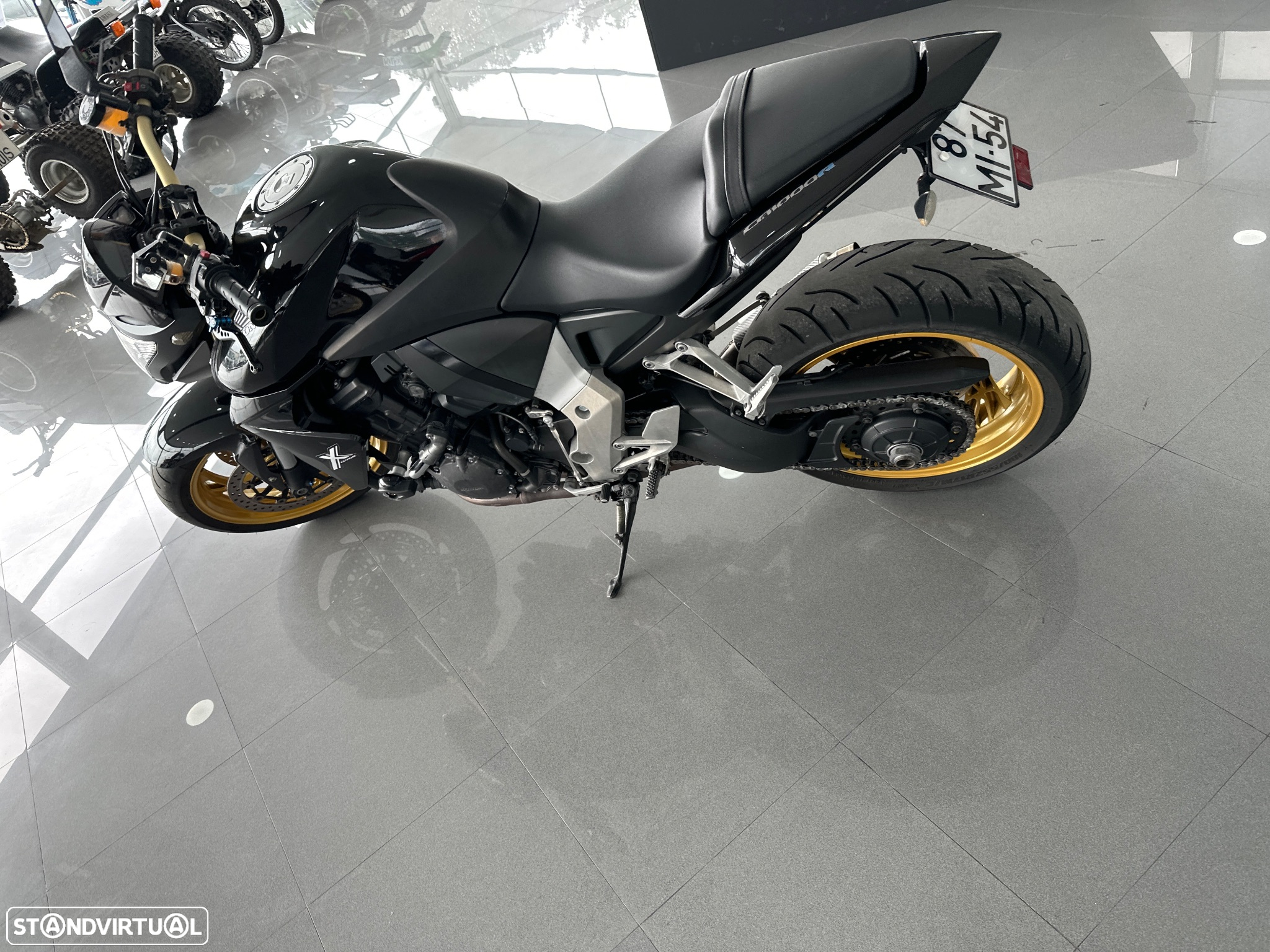 Honda CB - 2