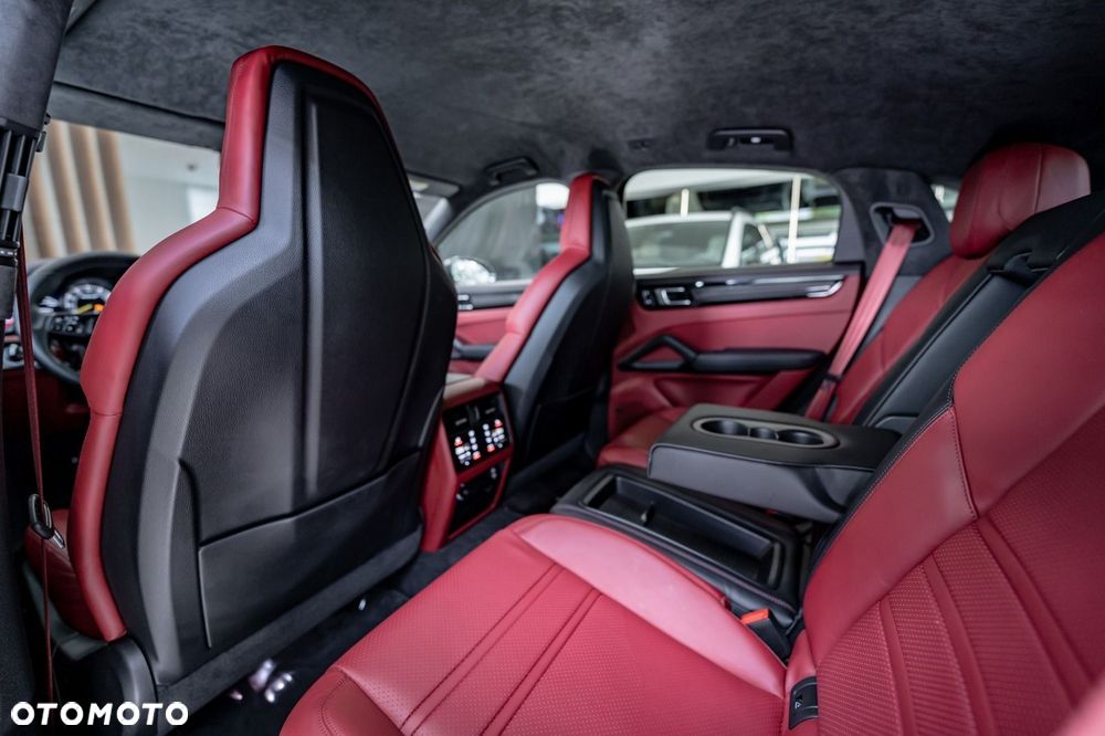 Porsche Cayenne - 10