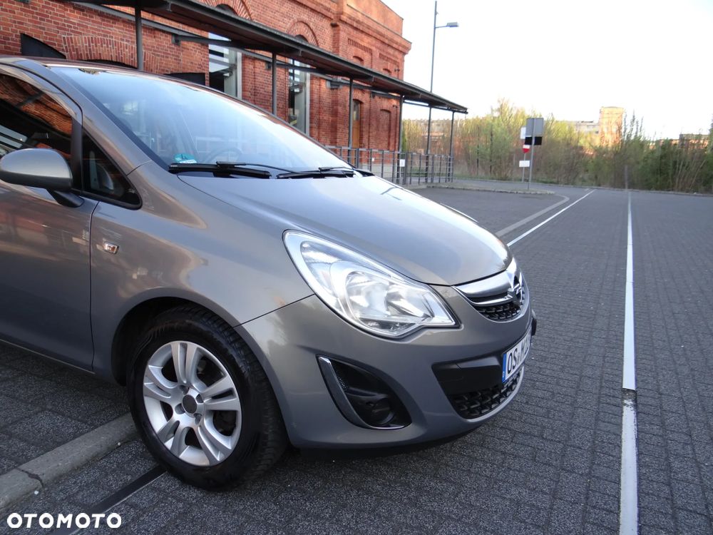 Opel Corsa 1.2 16V Enjoy - 11