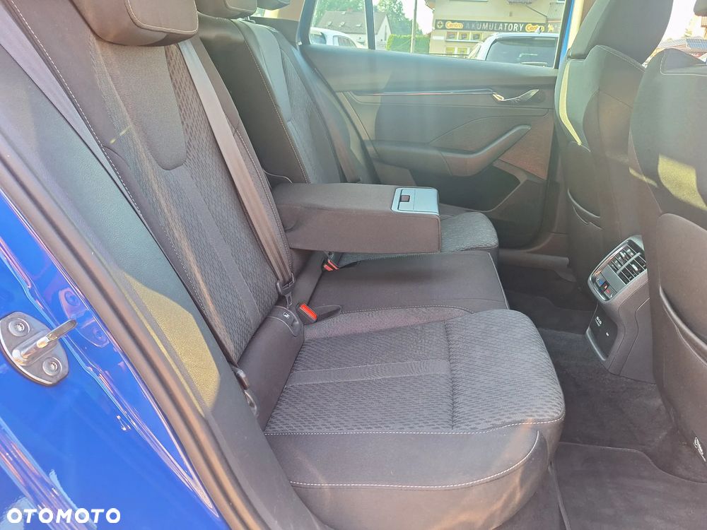 Skoda Octavia 2.0 TDI DSG Clever - 26