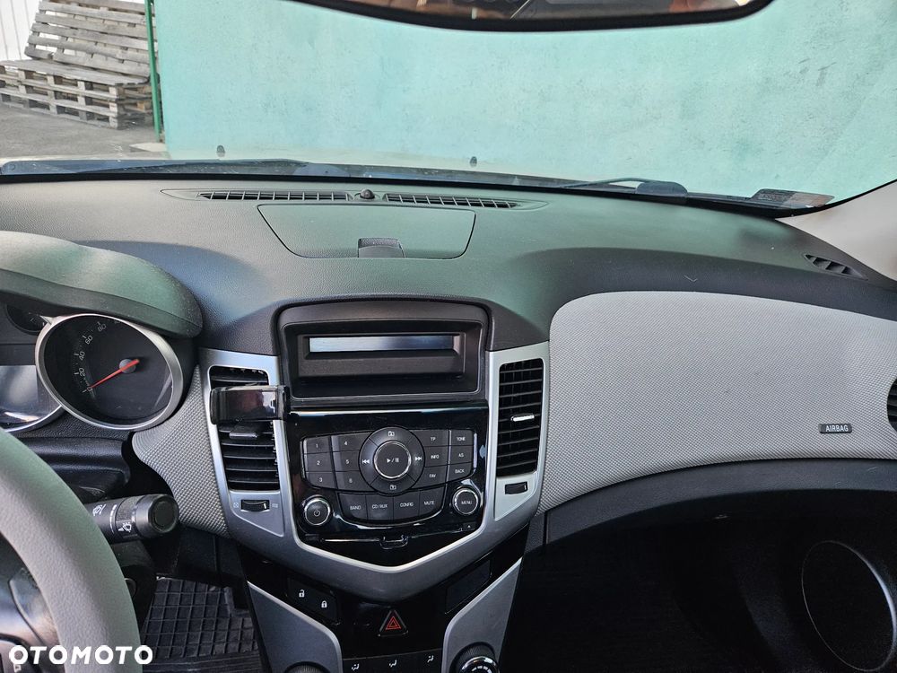 Chevrolet Cruze 1.6 LS - 7