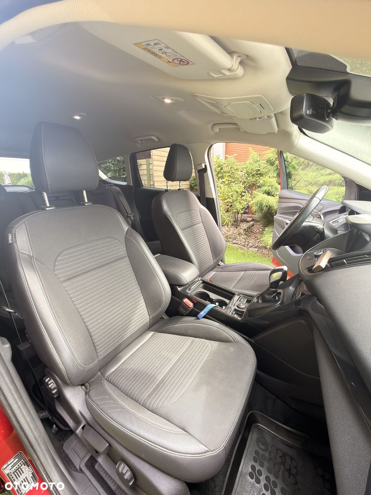 Ford Kuga - 8
