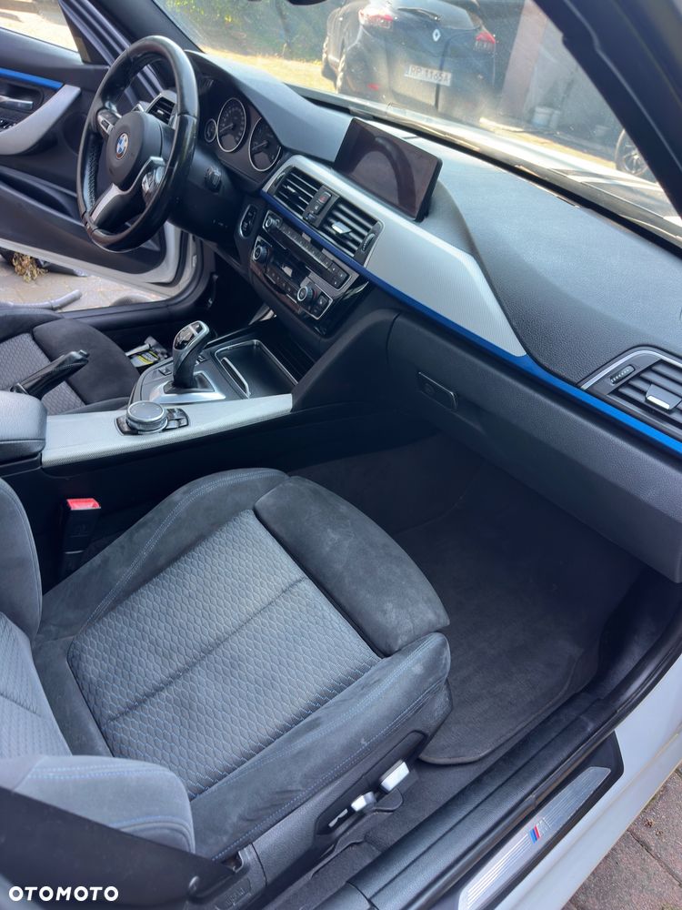 BMW Seria 3 320d xDrive M Sport - 13