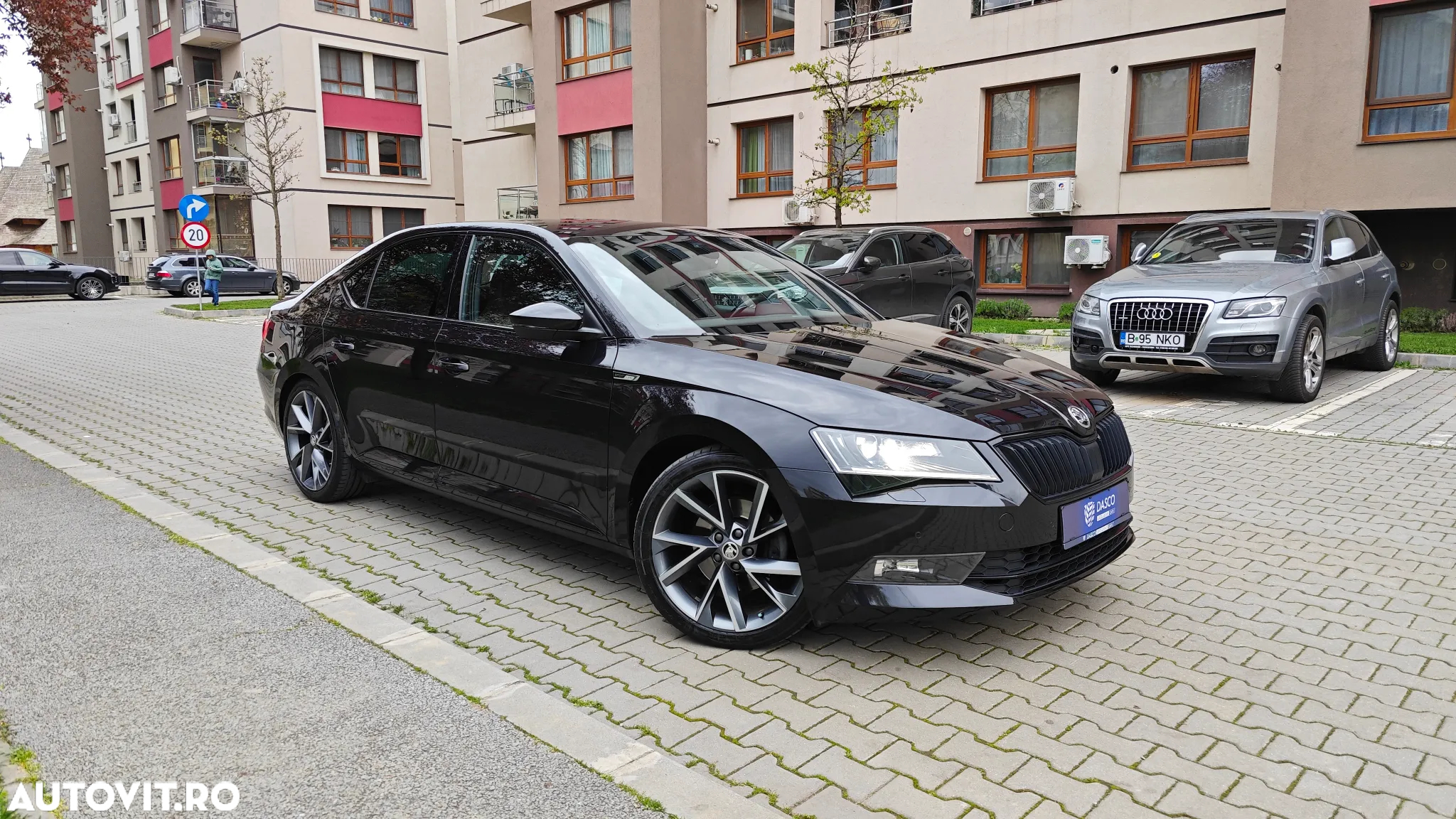 Skoda Superb 2.0 TDI DSG Sportline - 22