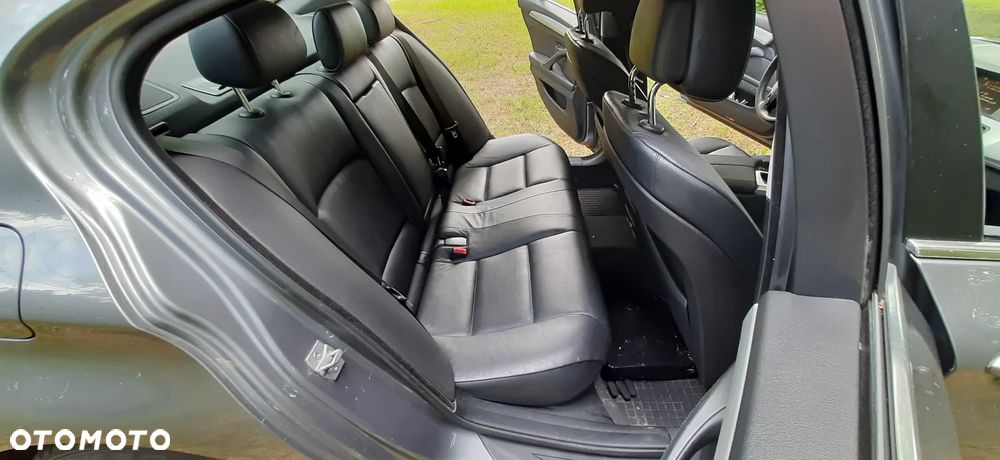 BMW Seria 5 520d - 11