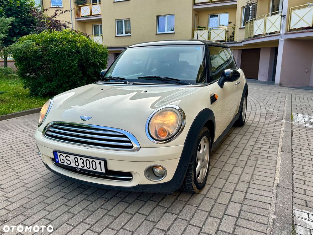 MINI Cooper Standard - 1