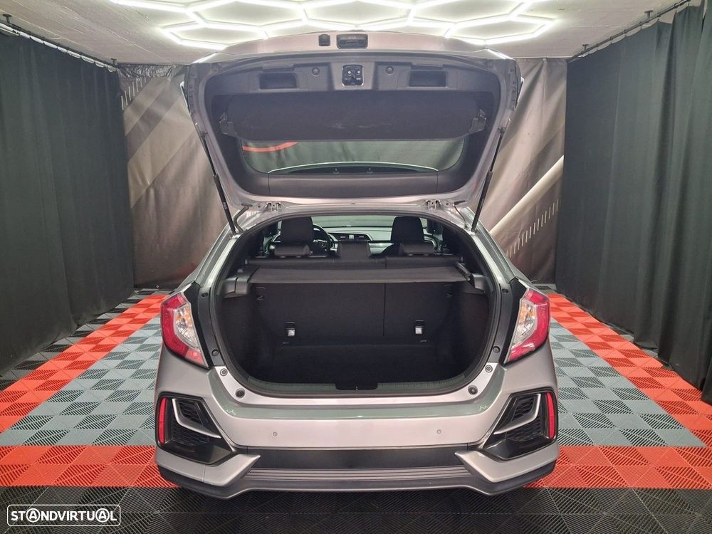 Honda Civic 1.0 i-VTEC Elegance CVT - 8