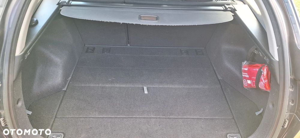 Kia Ceed - 10