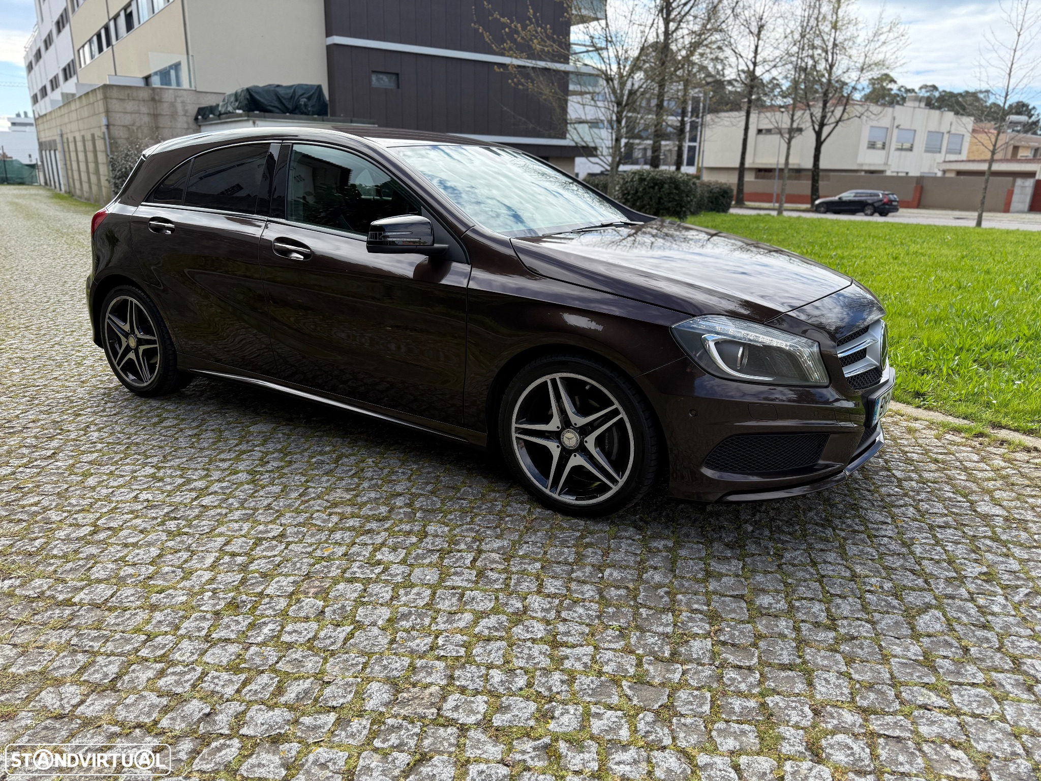 Mercedes-Benz A 200 d 7G-DCT AMG Line - 6