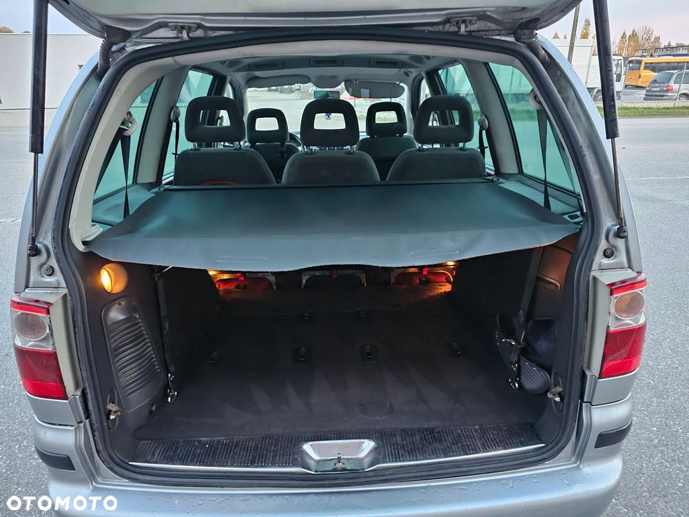 Ford Galaxy 1.9 TDI Ghia X - 13