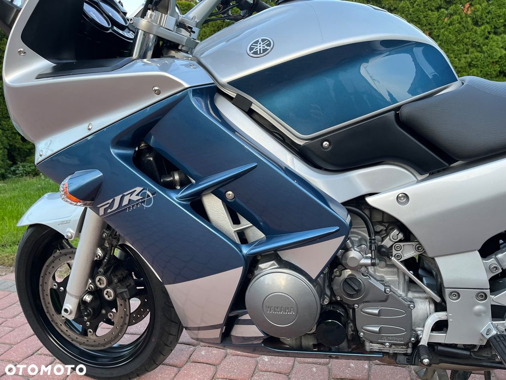 Yamaha FJR - 27