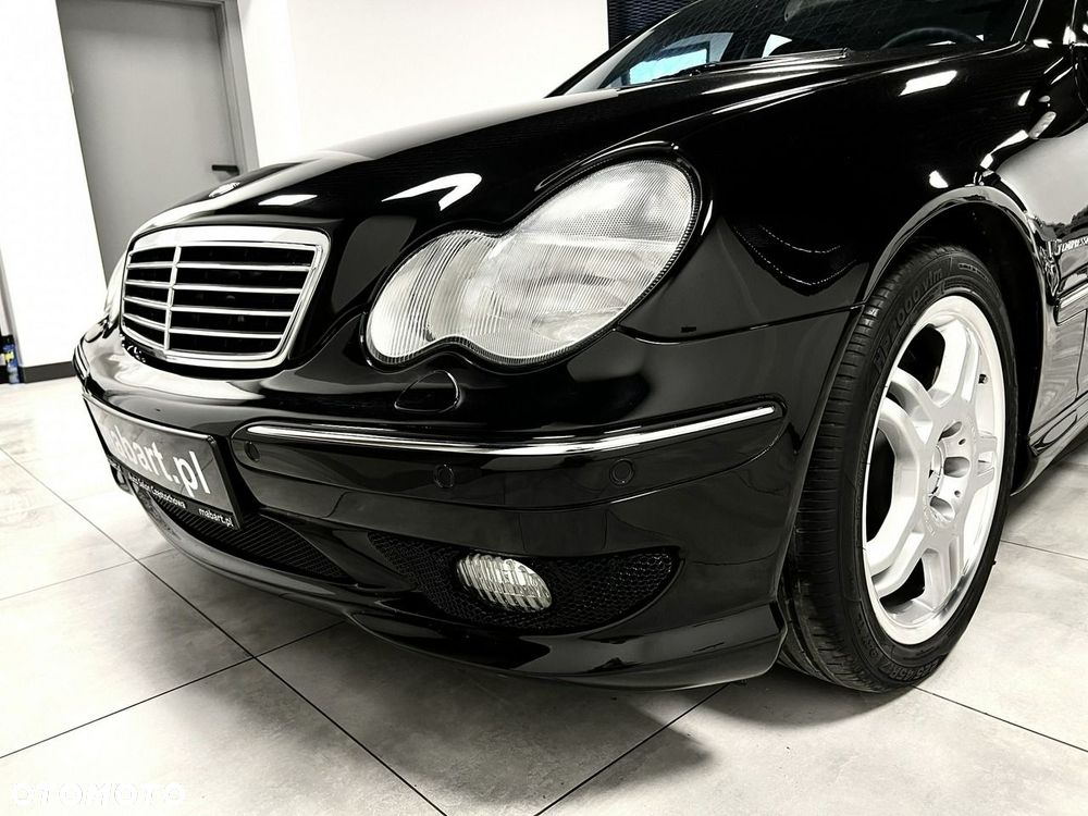 Mercedes-Benz Klasa C 32 AMG - 9