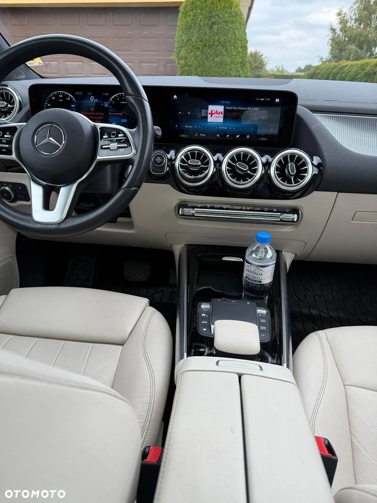 Mercedes-Benz GLA - 20