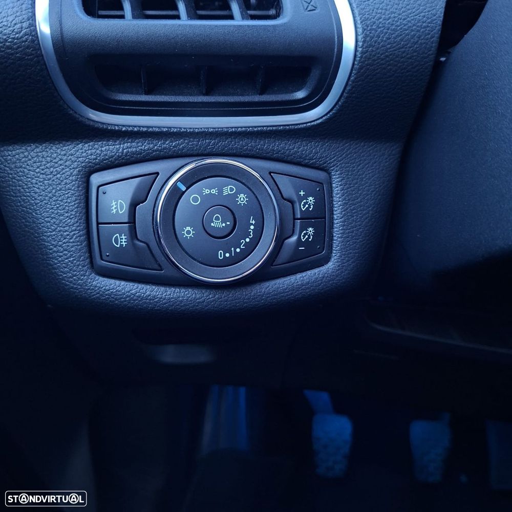 Ford B-Max 1.0 EcoBoost Titanium - 24