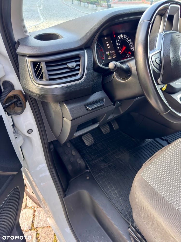 Renault Trafic - 16