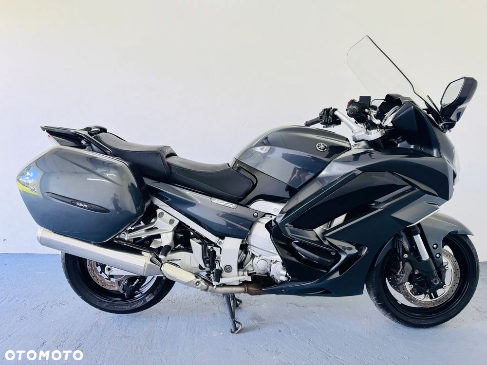 Yamaha FJR - 3