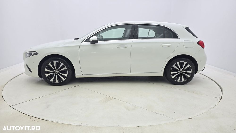 Mercedes-Benz A - 9