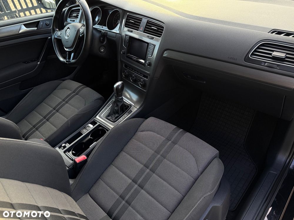 Volkswagen Golf 1.2 TSI Comfortline DSG - 17