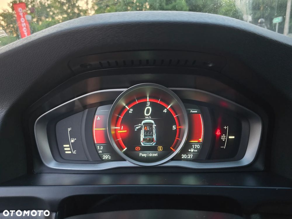 Volvo V60 D4 Momentum - 34