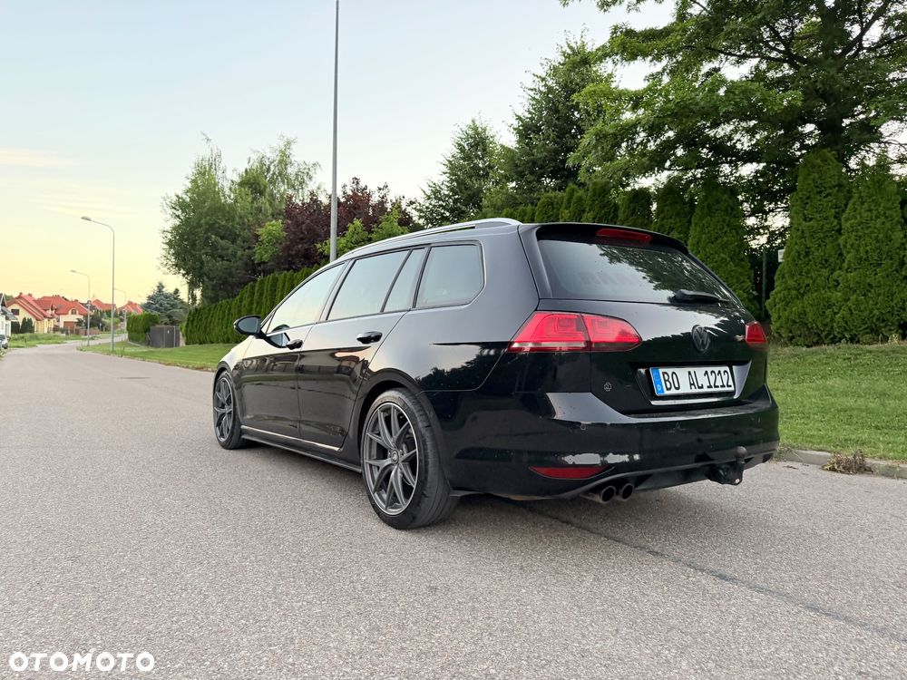 Volkswagen Golf - 2