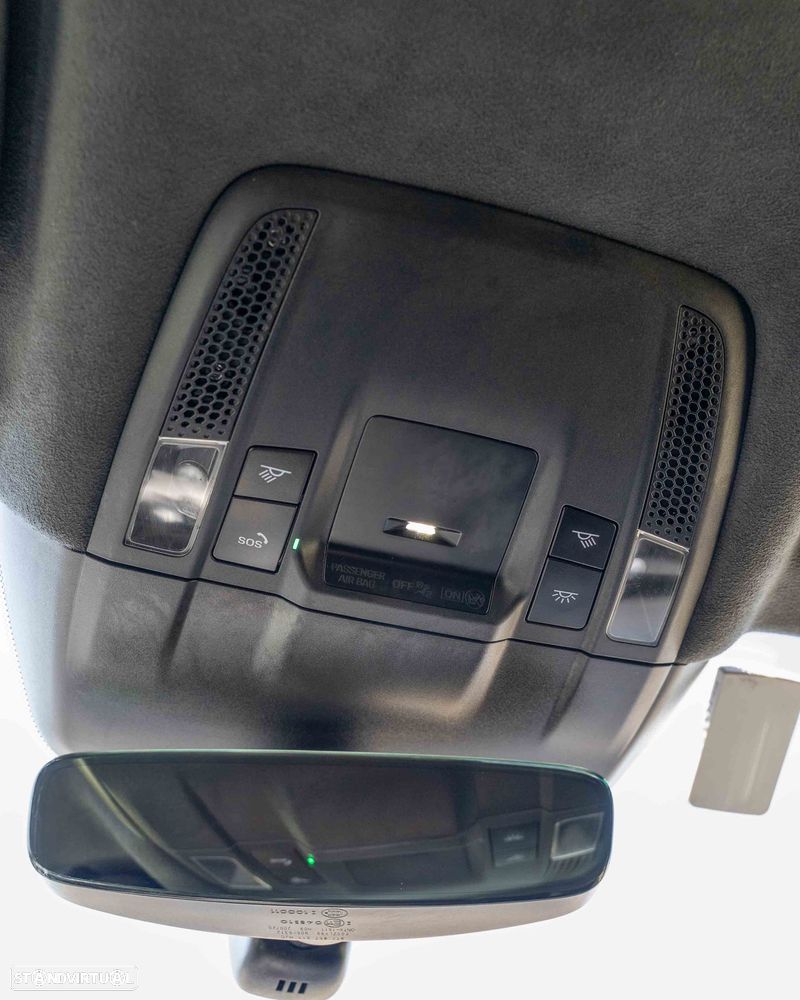 Porsche Taycan Turbo - 43
