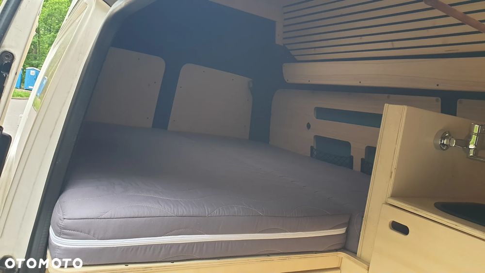 Volkswagen T5 - 23