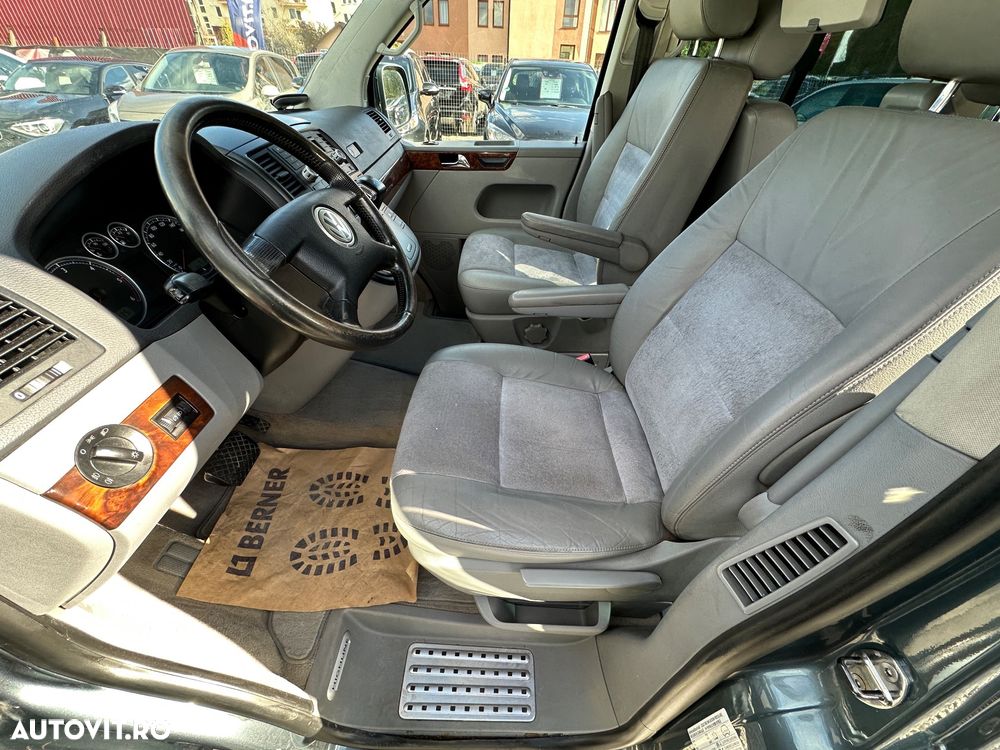 Volkswagen Multivan - 35