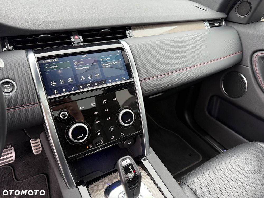 Land Rover Discovery Sport P200 R-Dynamic HSE - 33