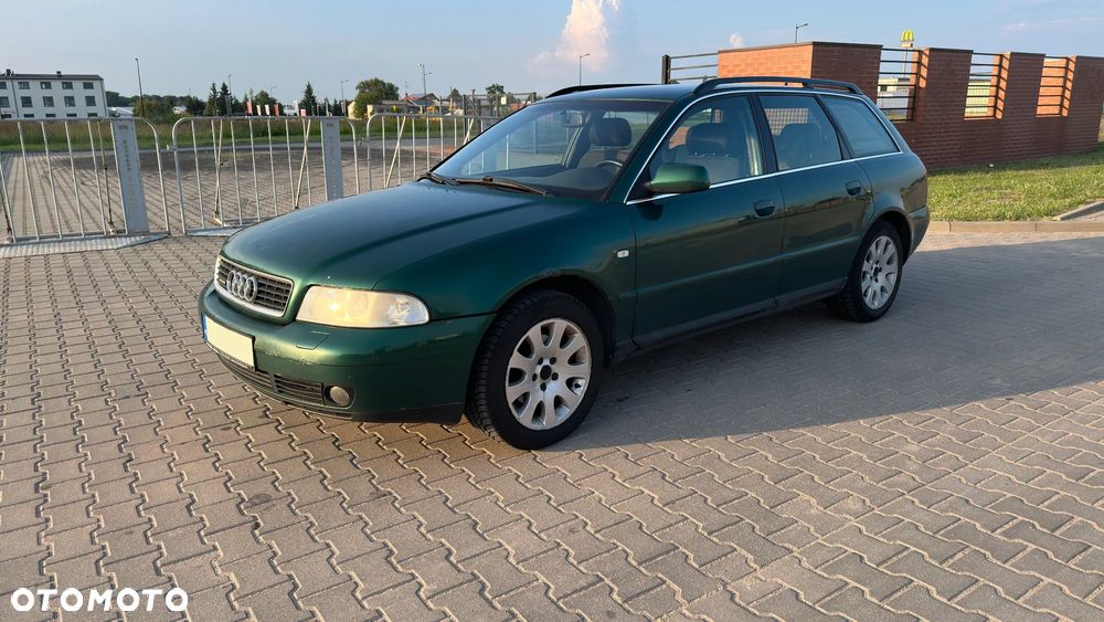 Audi A4 Avant - 1