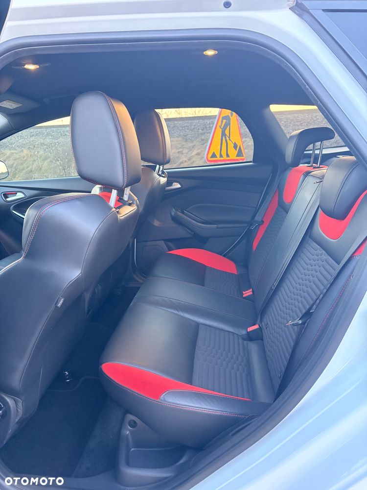 Ford Focus SW 2.0 EcoBoost ST - 12