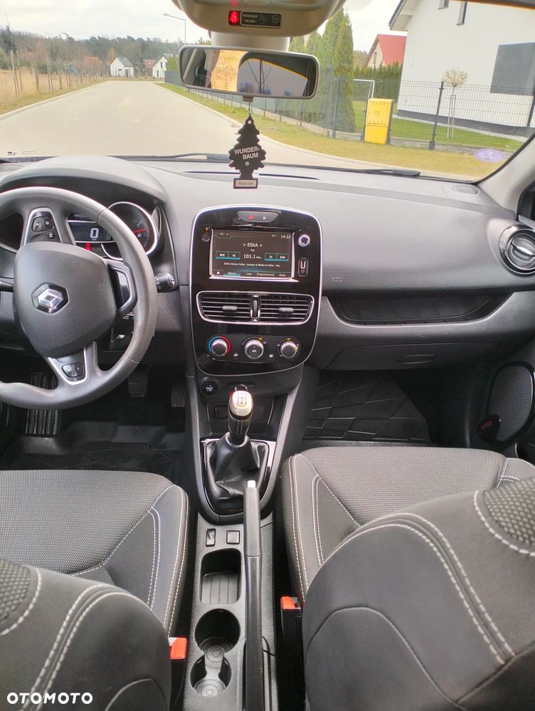 Renault Clio - 11