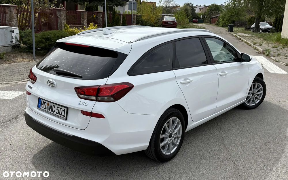Hyundai i30 1.4 Passion - 10